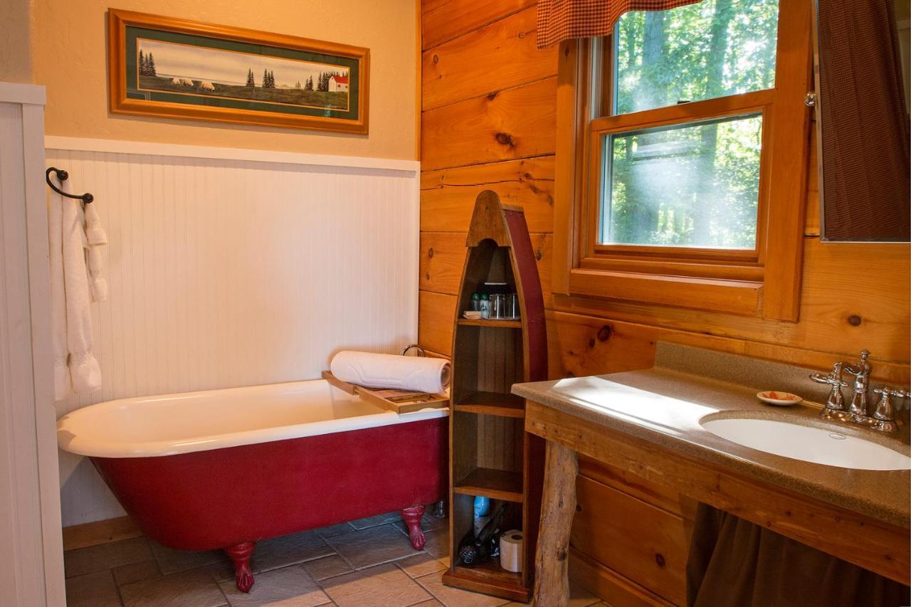 Valle Crucis Lazy Bear Lodge المظهر الخارجي الصورة
