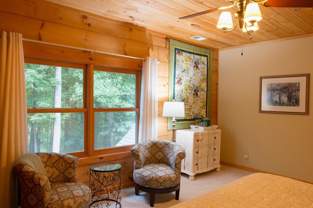 Valle Crucis Lazy Bear Lodge المظهر الخارجي الصورة