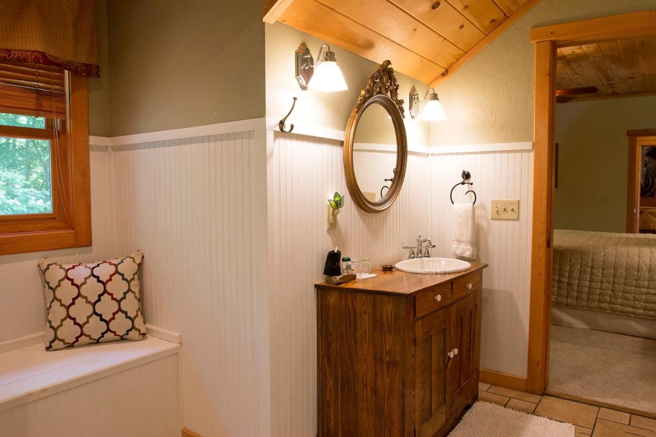 Valle Crucis Lazy Bear Lodge المظهر الخارجي الصورة