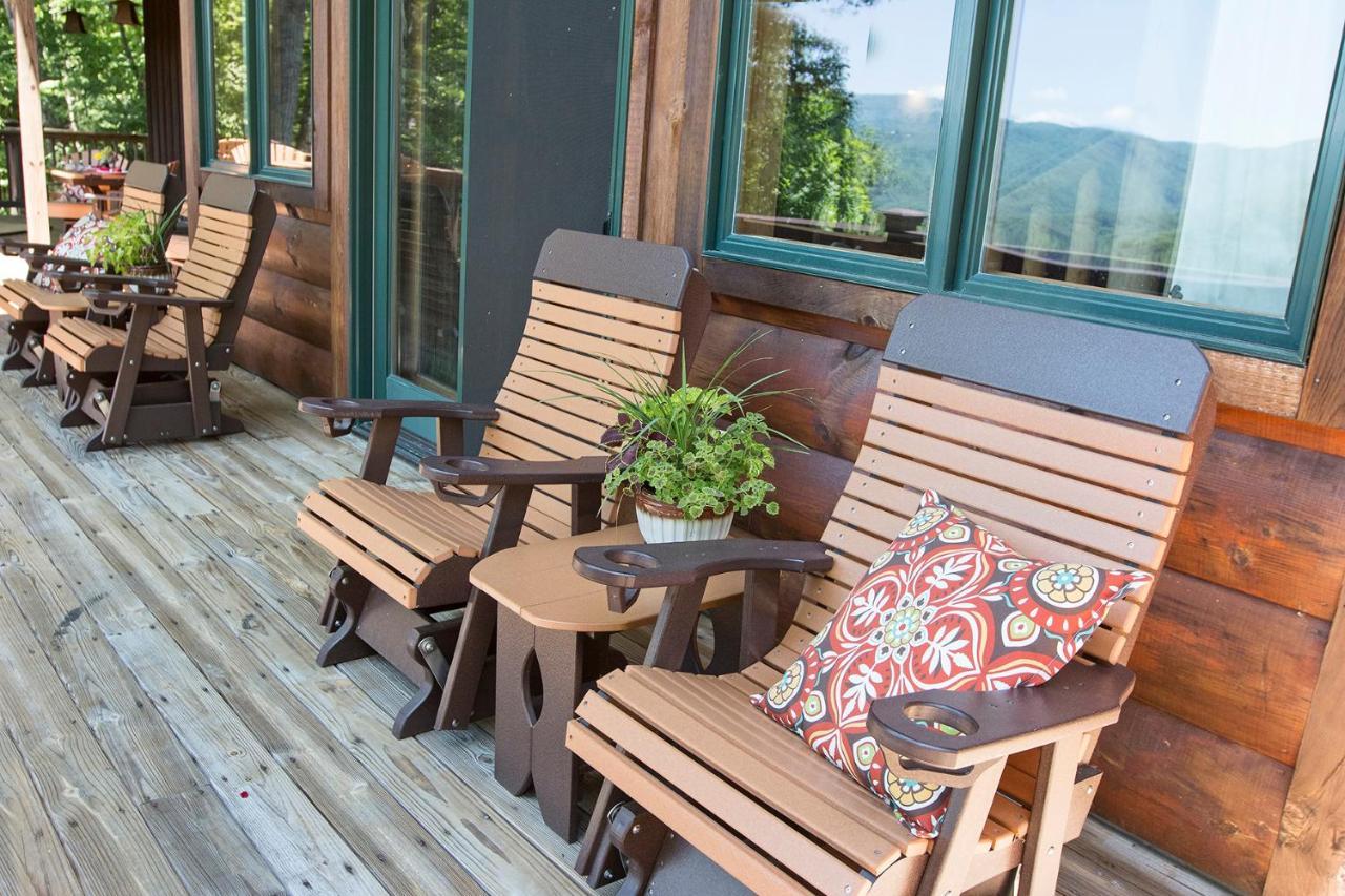 Valle Crucis Lazy Bear Lodge المظهر الخارجي الصورة