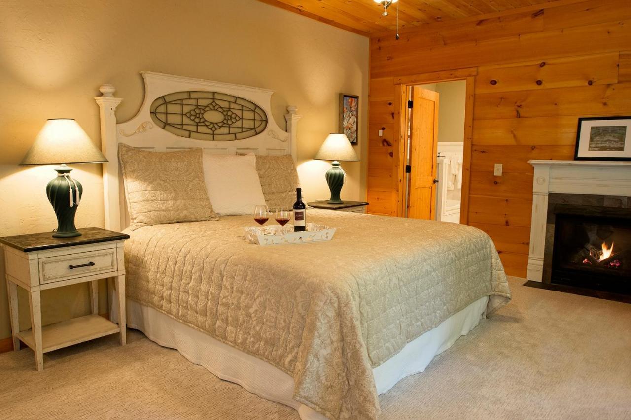 Valle Crucis Lazy Bear Lodge المظهر الخارجي الصورة