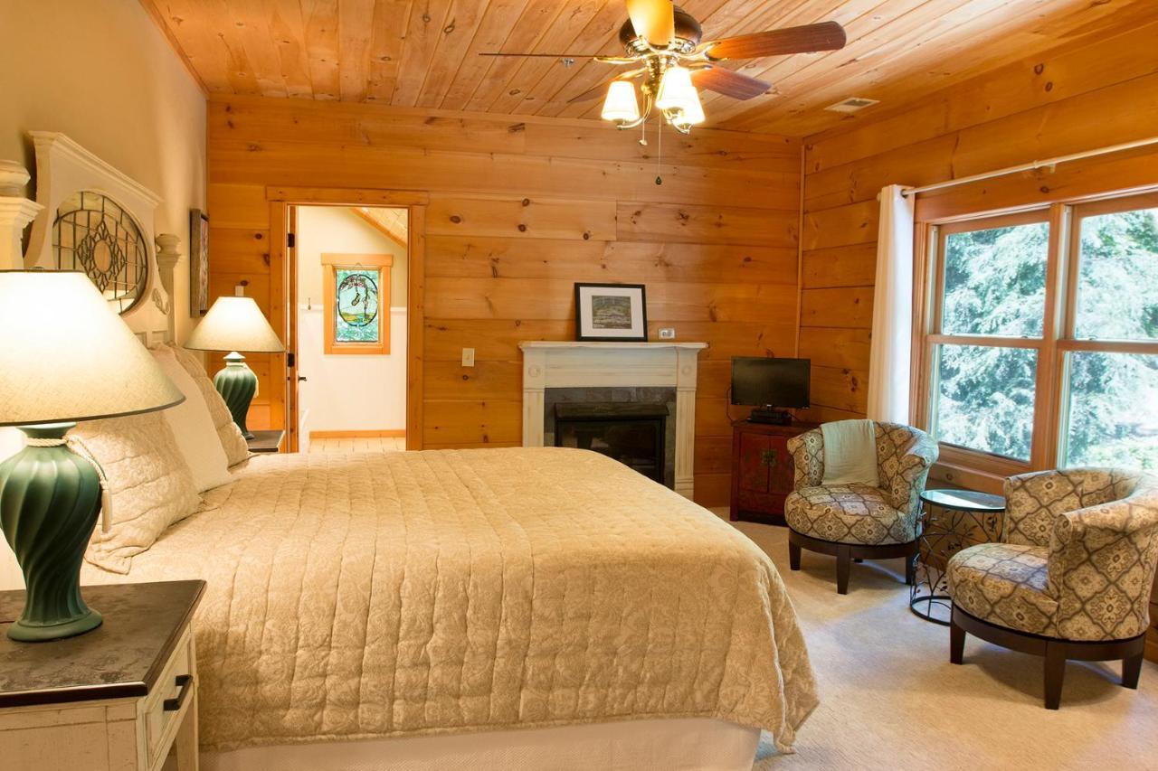 Valle Crucis Lazy Bear Lodge المظهر الخارجي الصورة